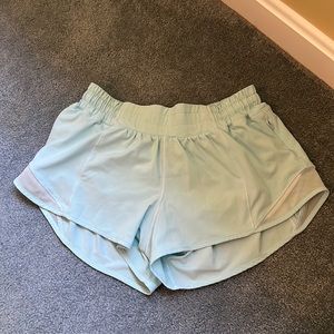 Lululemon Hotty Hot shorts size 6.